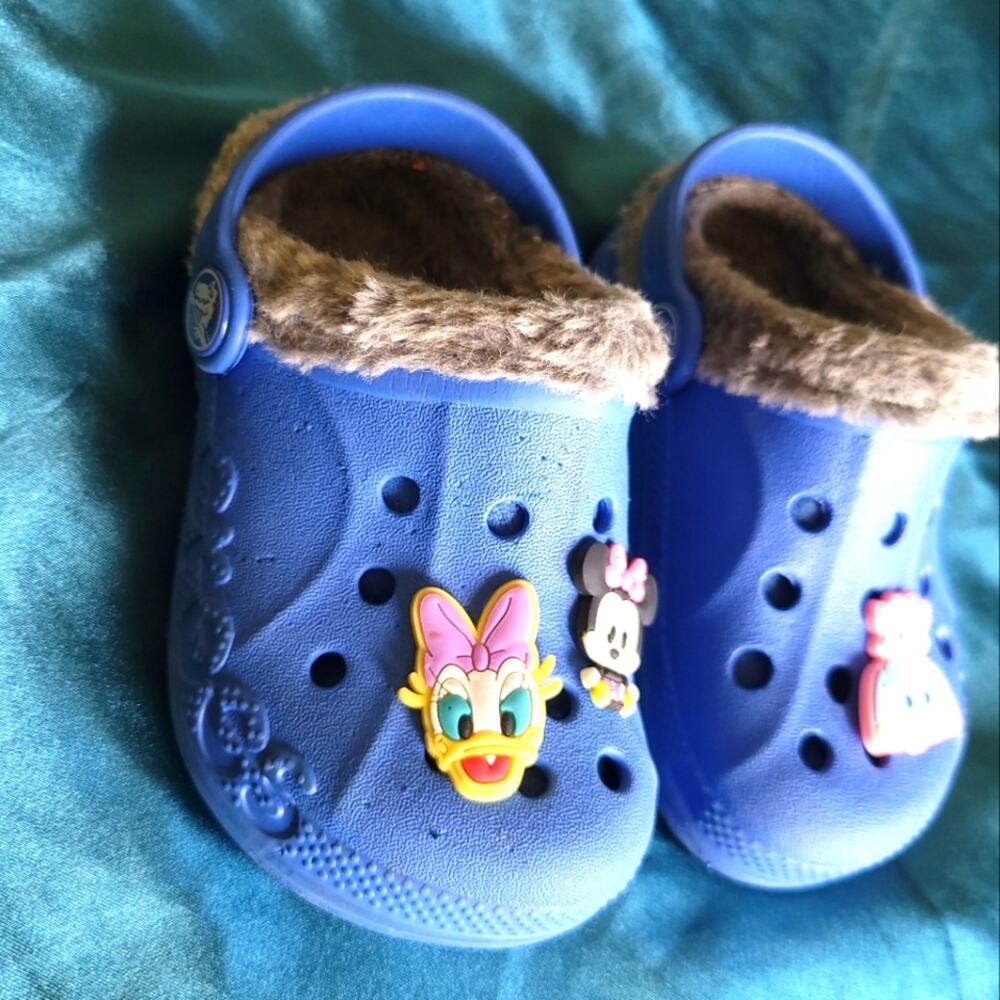💛3/$15 Girls Boys Fur Lined Crocs Blue Disney Charms Sports Mode 3 4 Shoes